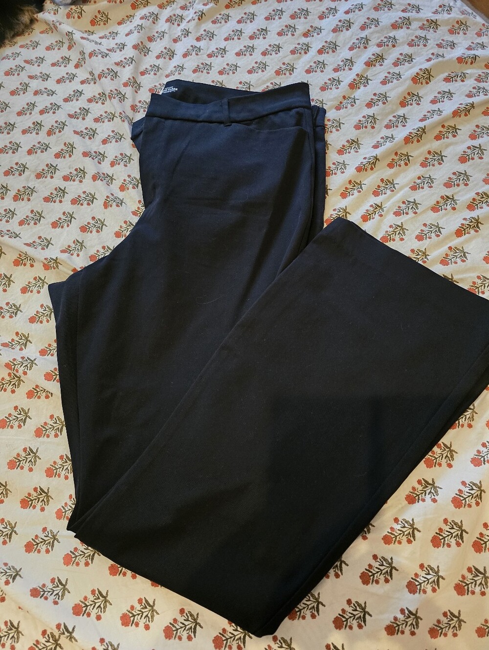 Old Navy Women's Black Straight-Leg Pants